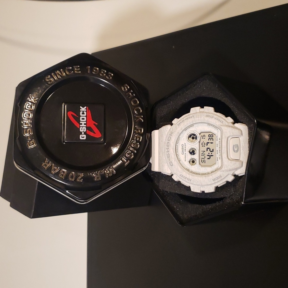 Casio G-Shock Watch Heathered Gray View 2